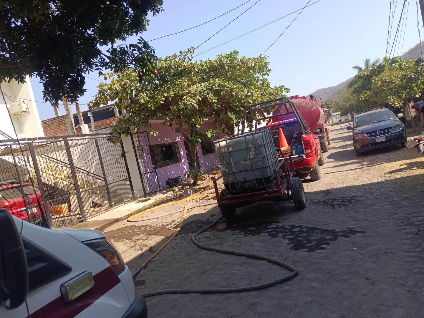 En este momento estás viendo Incendio de vivienda en Armería deja solo daños materiales