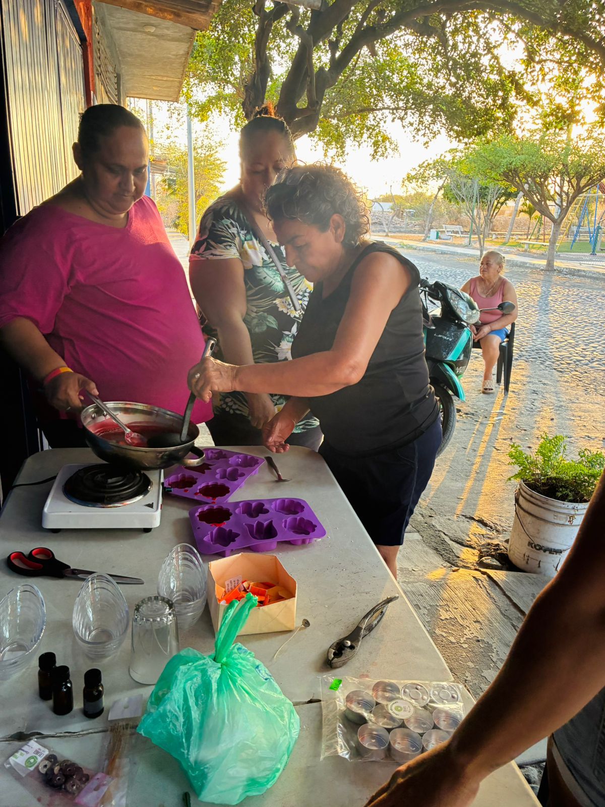 En este momento estás viendo Gobierno de Tecomán impulsa actividades para el desarrollo de las mujeres