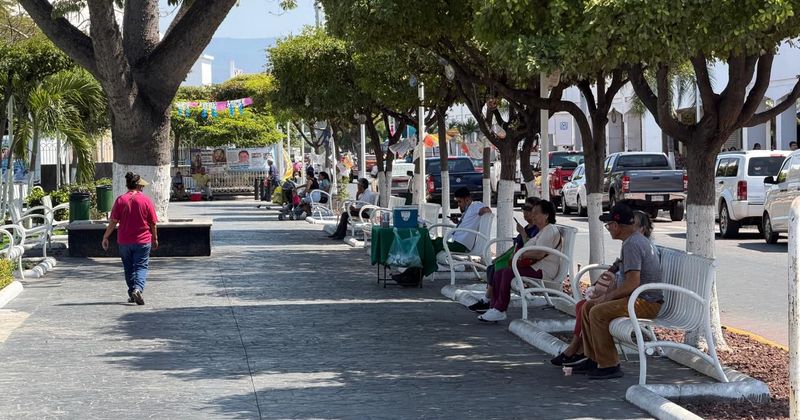 En este momento estás viendo Megapuente genera movimiento en Tecomán, pero ventas no repuntan