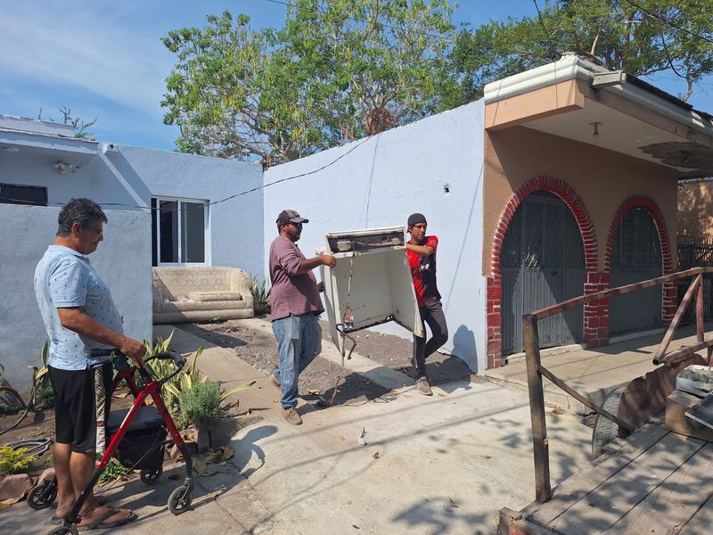 En este momento estás viendo Gobierno de Tecomán realiza campaña de descacharrización en Infonavit Las Palmas