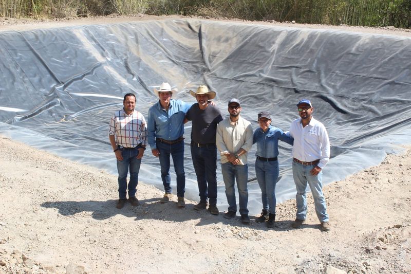 En este momento estás viendo Supervisan y entregan obras hidroagrícolas y caminos sacacosechas en Comala, Coquimatlán y Colima