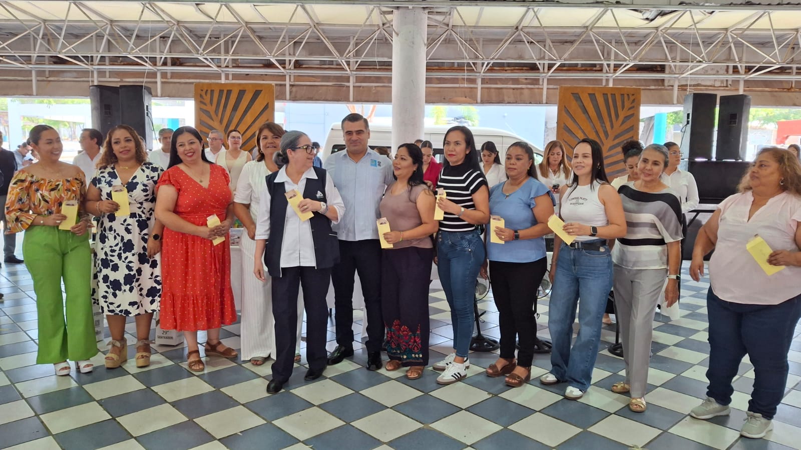 En este momento estás viendo Festeja Sección 30 del Sntssa a las mamás trabajadoras del sector salud