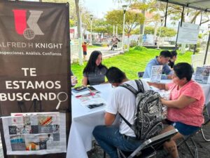Lee más sobre el artículo Feria de Empleo en Tecomán reúne 37 empresas que ofertan más de 350 vacantes