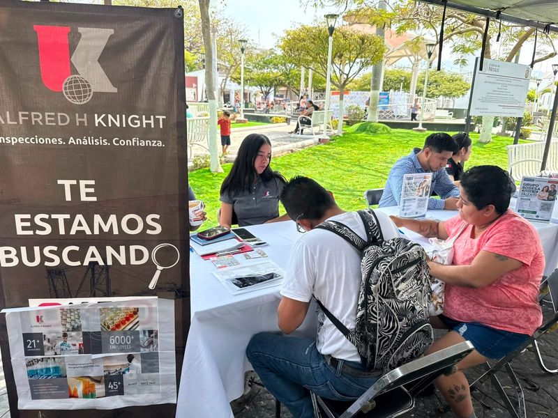 En este momento estás viendo Feria de Empleo en Tecomán reúne 37 empresas que ofertan más de 350 vacantes