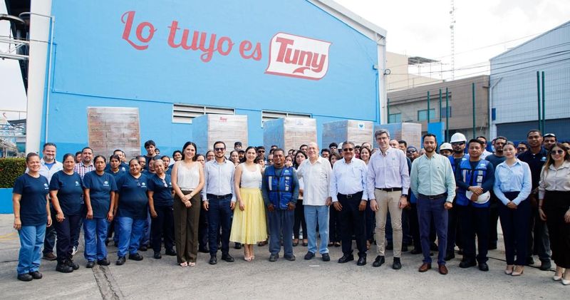 En este momento estás viendo Grupomar dona más de 1 mdp a Gobierno del Estado para programas de asistencia alimentaria; Indira Vizcaíno agradece generosidad