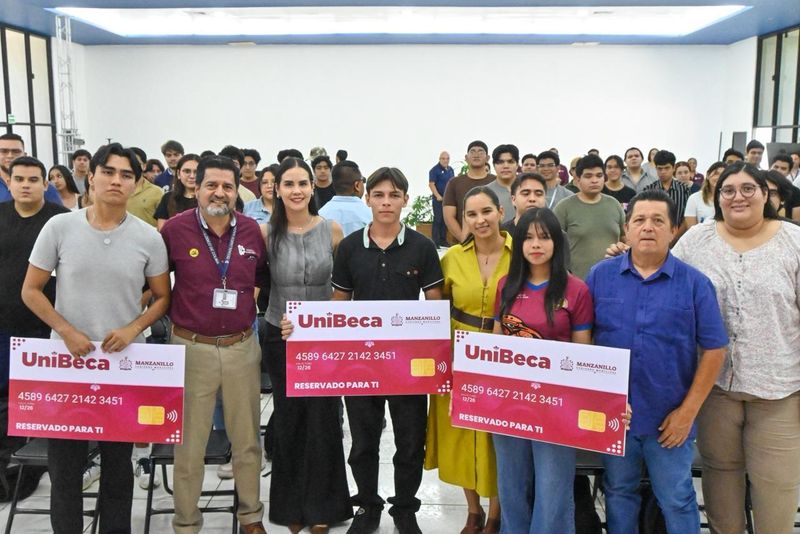En este momento estás viendo Rosi Bayardo entrega UniBeca a estudiantes manzanillenses del TecNM Colima