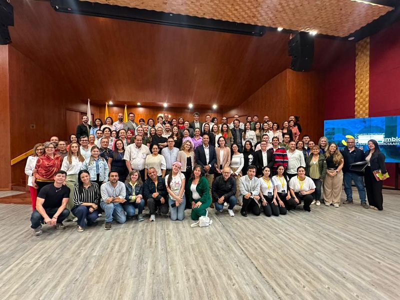 En este momento estás viendo Comparte UdeC en foro de Colombia logros y buenas prácticas en internacionalización