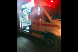 Lee más sobre el artículo Muere ciclista tras ser atropellado por tráiler y taxi en la carretera Tecomán-Cerro de Ortega