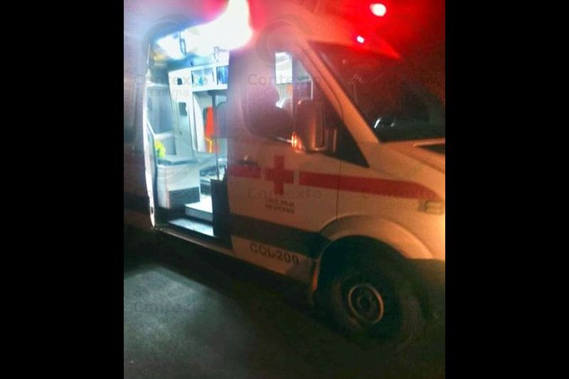 En este momento estás viendo Muere ciclista tras ser atropellado por tráiler y taxi en la carretera Tecomán-Cerro de Ortega