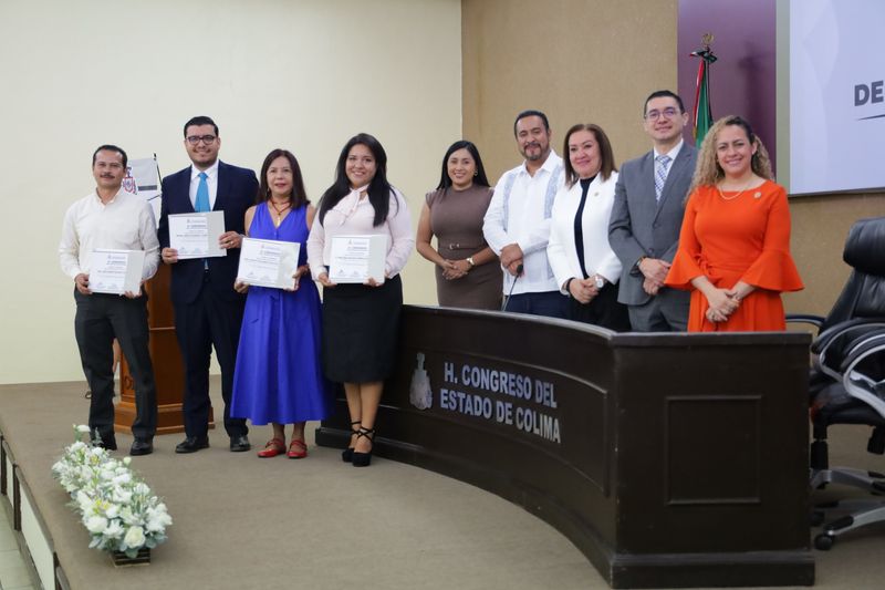 En este momento estás viendo Reconoce Congreso del Estado labor de académicas de la UdeC con Premio Estatal de Psicología