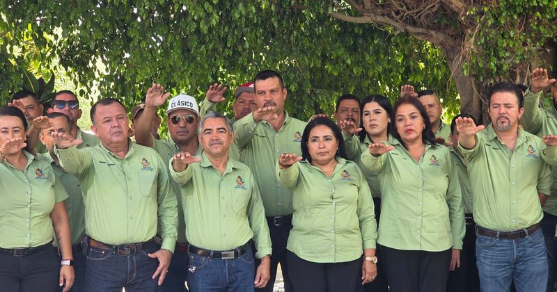 En este momento estás viendo Trabajadores ratifican a Jesús Verduzco al frente del sindicato del Ayuntamiento de Minatitlán