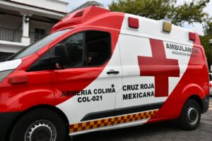 Lee más sobre el artículo Entregan ambulancia y equipo especializado para fortalecer servicios de emergencia en Armería