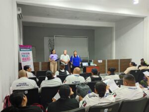 Lee más sobre el artículo Fortalece Ayuntamiento de Colima capacitación policial con perspectiva de género y atención humana