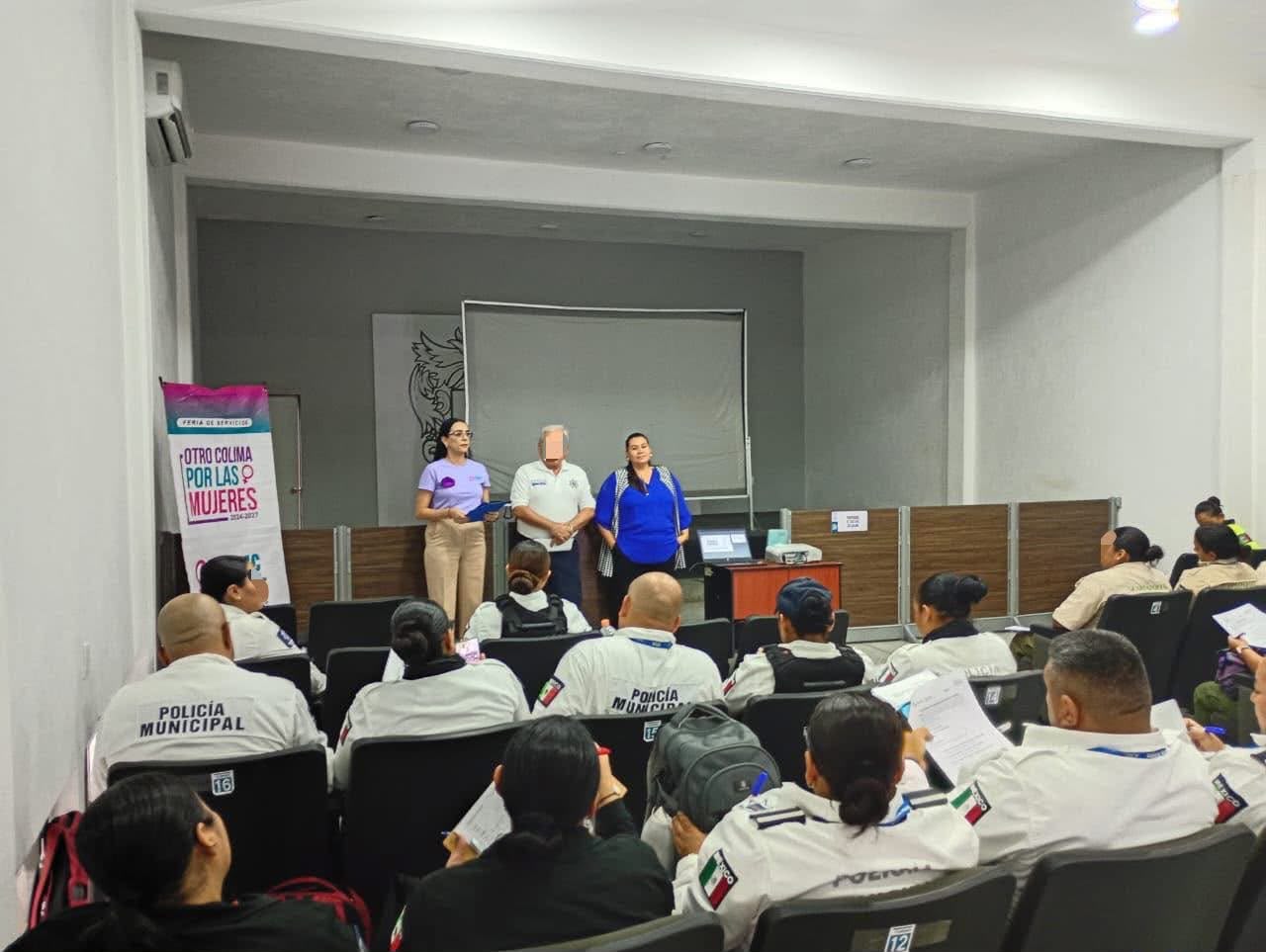 En este momento estás viendo Fortalece Ayuntamiento de Colima capacitación policial con perspectiva de género y atención humana