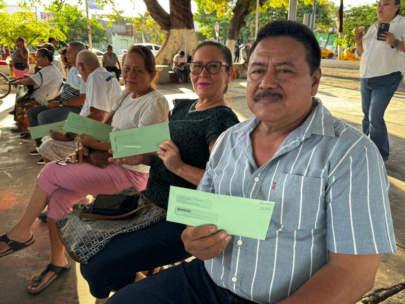 En este momento estás viendo Tras años de separación, 32 tecomenses obtienen visa para reencontrarse con sus familias en Estados Unidos