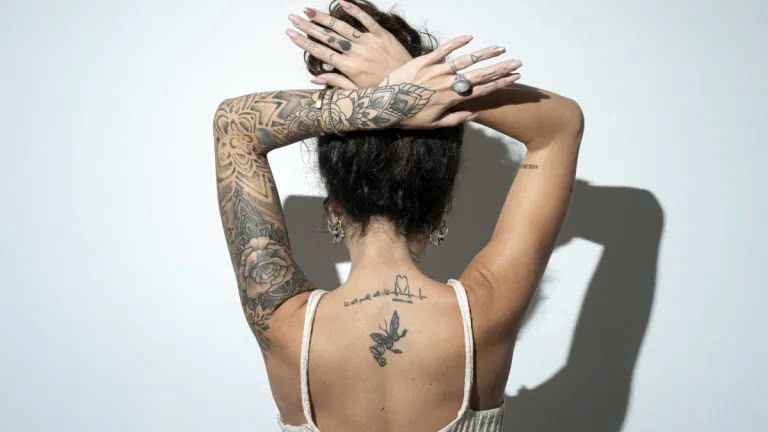 En este momento estás viendo Impulsan campaña contra la discriminación hacia personas con tatuajes en Colima