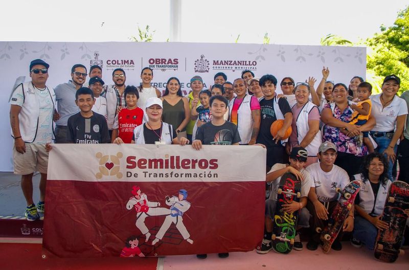 En este momento estás viendo Indira Vizcaíno y Rosi Bayardo entregan la rehabilitación de la unidad deportiva ‘5 de Mayo’ en Manzanillo
