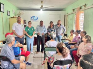 Lee más sobre el artículo PVEM y jubilados de Tecomán fortalecen diálogo y previenen riesgos por altas temperaturas