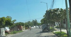 Lee más sobre el artículo Joven motociclista resulta lesionada al enredarse con cables colgantes en Real del Valle