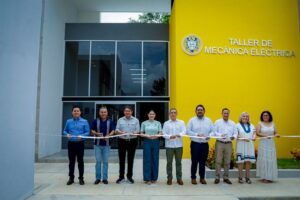 Lee más sobre el artículo Entregan nuevo taller en el Bachillerato 11 de Minatitlán como parte de proyecto de más de 40 millones de pesos
