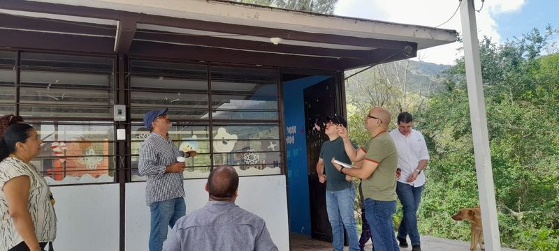 En este momento estás viendo Facultad de Arquitectura y Diseño fortalece espacios educativos comunitarios mediante el Programa Lazos