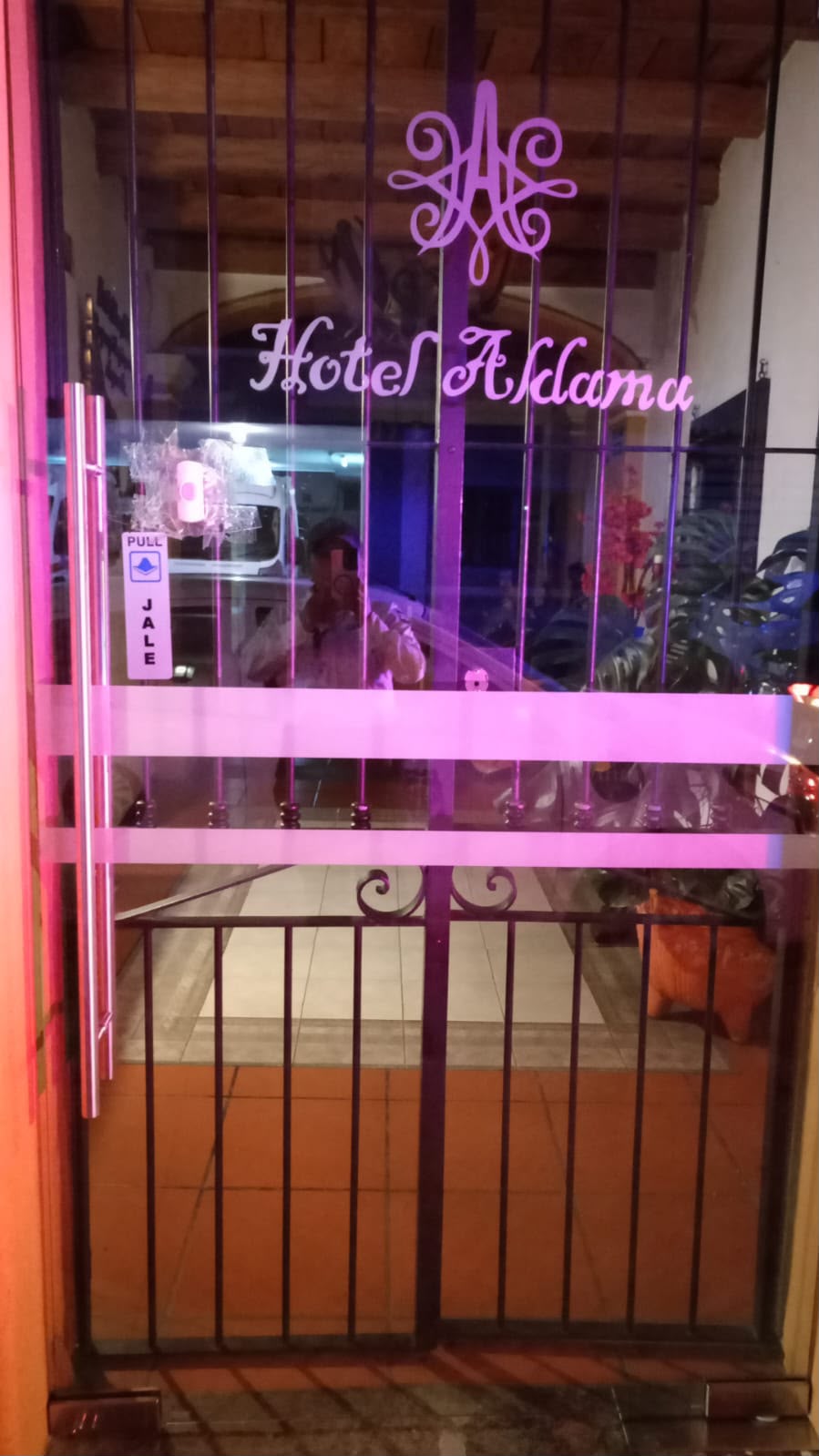 En este momento estás viendo Detienen a presunto agresor de policías tras incidente en hotel del Centro de Colima