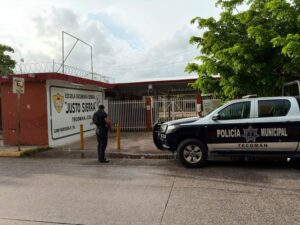 Lee más sobre el artículo Buscan evitar robos en escuelas de Tecomán; exhortan a reportar cualquier actividad sospechosa