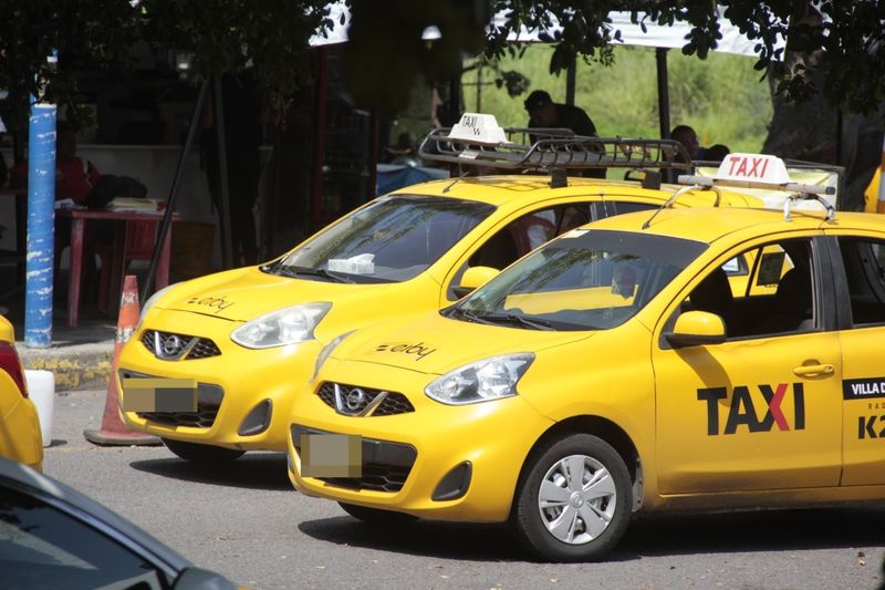 En este momento estás viendo Avanza Subsemov Colima en acuerdos con taxistas sobre temas prioritarios