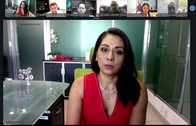 En este momento estás viendo Fortalece UdeC formación de quienes conducen y administran sus bachilleratos