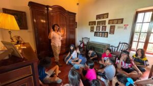 Lee más sobre el artículo Niñas y niños exploran, crean y juegan en los museos de la UdeC