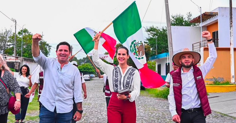 En este momento estás viendo Rosi Bayardo suma cinco semanas recorriendo Colima en defensa de la transformación y la soberanía