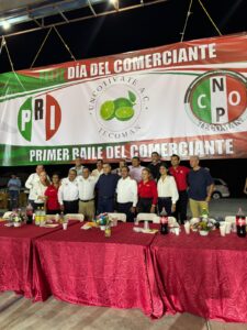 Lee más sobre el artículo CNOP Tecomán retoma tradicional Baile del Comerciante tras casi 12 años