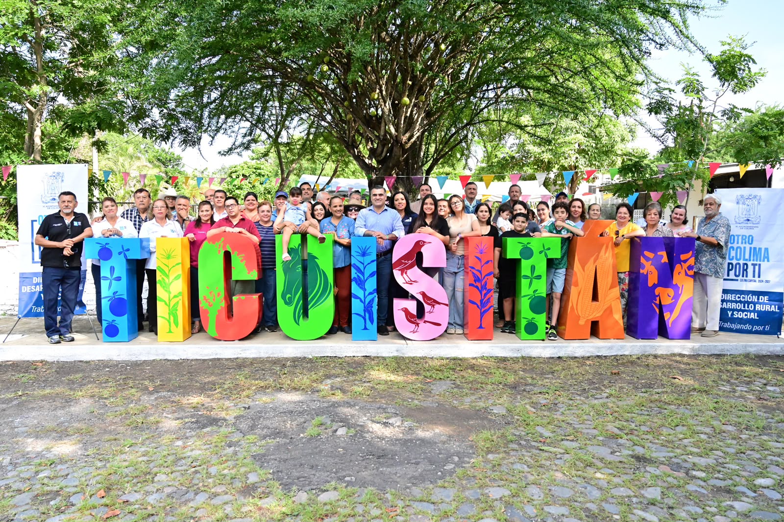 En este momento estás viendo Ticuisitán refuerza su identidad con nuevas letras en su jardín principal