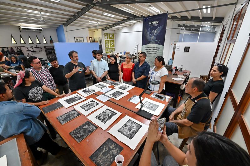 En este momento estás viendo Cultura Colima concluye taller gratuito de especialización en xilografía, con inauguración de exposición temporal