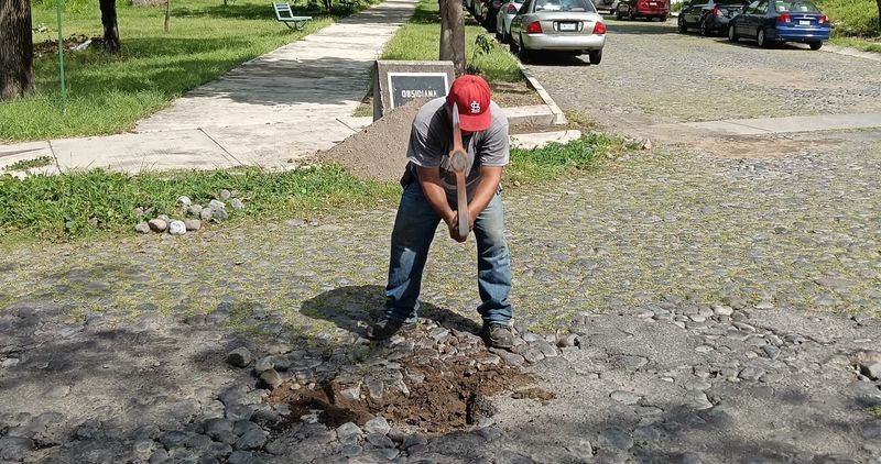 En este momento estás viendo Atienden empedrados en Residencial Esmeralda Norte, de la Capital