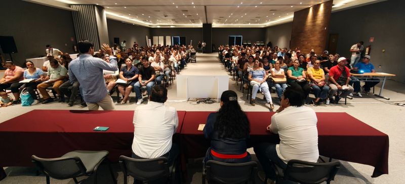En este momento estás viendo Gobierno de Indira Vizcaíno impulsa el autoempleo como vía hacia la formalidad; participan 350 personas en sesión informativa
