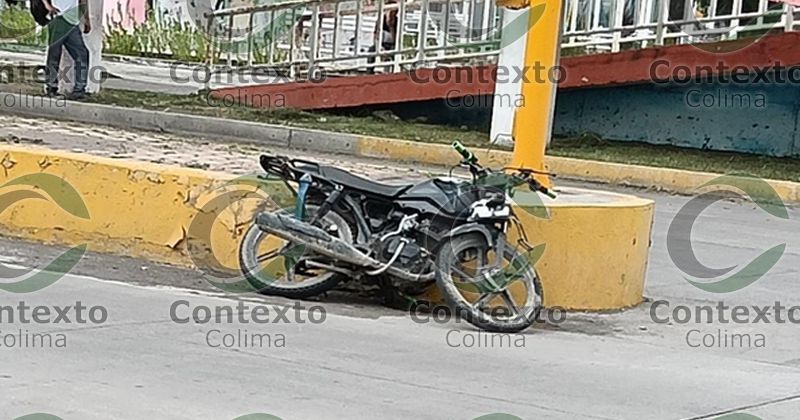 En este momento estás viendo Chocan dos menores en moto contra ambulancia, en la Insurgentes, en Tecomán