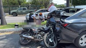 Lee más sobre el artículo Motociclista resulta lesionado tras chocar contra automóvil en Colima
