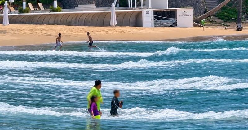 En este momento estás viendo Guardavidas rescatan a mujer y dos menores en playa La Audiencia