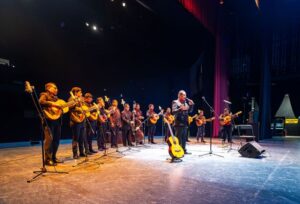 Lee más sobre el artículo Comparte Rondalla de la UdeC sus Canciones del alma