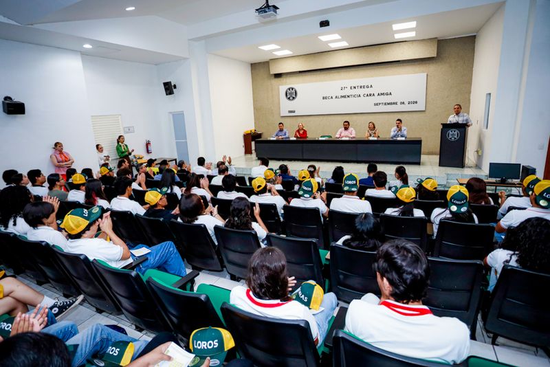 En este momento estás viendo Crece apoyo alimentario para estudiantes de la UdeC; suma 243 becas