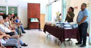 Lee más sobre el artículo Entrega Diana Zepeda, 200 apoyos de despensa, medicamentos y pañales a grupos vulnerables