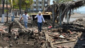 Lee más sobre el artículo Reabren el paso al público en general en las playas de Cuyutlán y El Paraíso