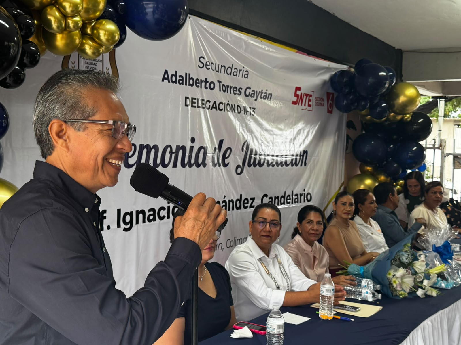En este momento estás viendo Tras 30 años de servicio, se jubila el maestro Ignacio Hernández Candelario