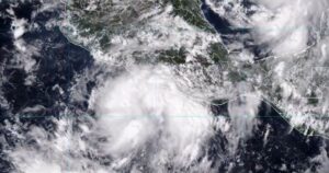 Lee más sobre el artículo Tormenta tropical Simon se forma frente a costas del Pacífico mexicano