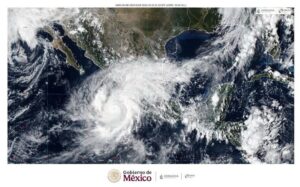 Lee más sobre el artículo Simon mantiene su trayectoria hacia las costas del Pacífico central mexicano
