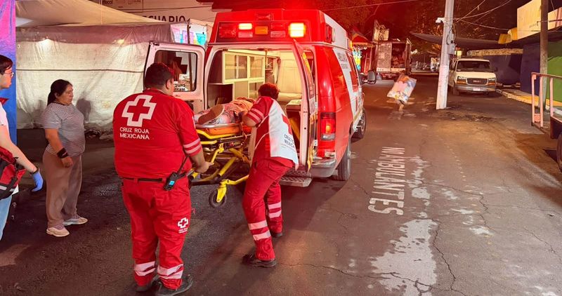 En este momento estás viendo Hombre resulta lesionado tras caer de altura en las instalaciones de la Feria de Colima