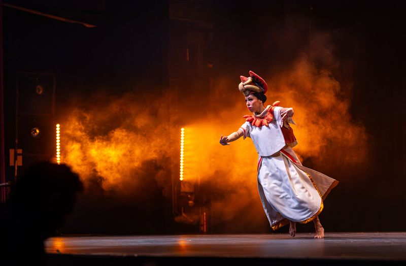 En este momento estás viendo Entre aplausos y gritos de “¡bravo!”, cierra Ballet Folklórico de la UdeC su Temporada de Otoño