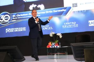 Lee más sobre el artículo Propone rector de la UdeC dar sentido humano al uso de la tecnología en la educación