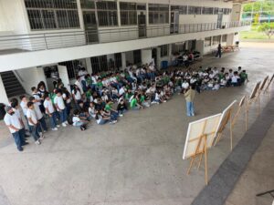 Lee más sobre el artículo Acerca UdeC obras originales de su acervo a estudiantes del Bachillerato 8